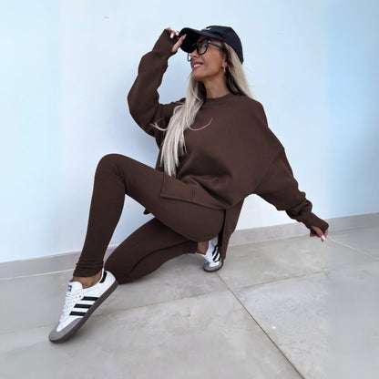 Women's Long Sleeve Sweatshirt and Pants Set – Relaxed Fit