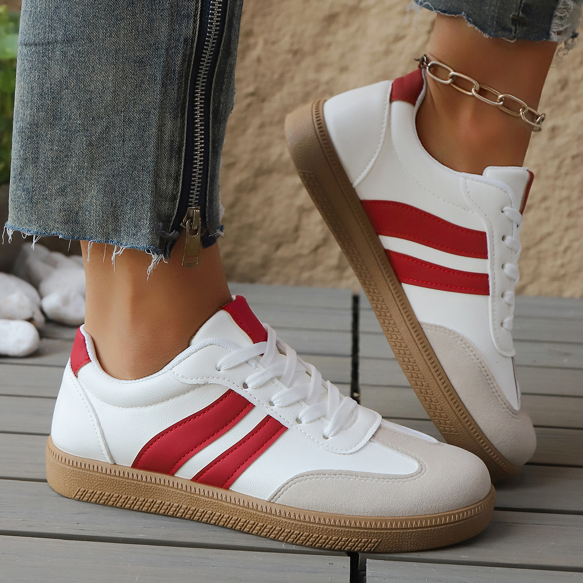 Women's Leather Retro Low-Top Sneakers in White Red – front view | Hensley London