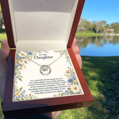 Gift for Daughter – Lucky In Love Necklace & Daisy Card