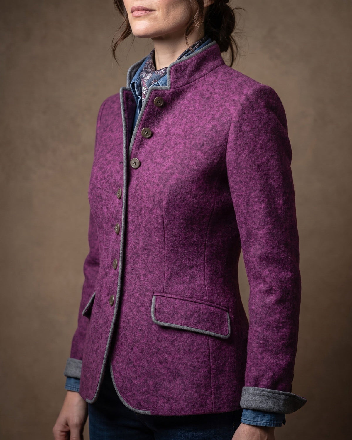 Women's Contrast-Trim Stand-Collar Fitted Jacket in Purple – additional view | Hensley London