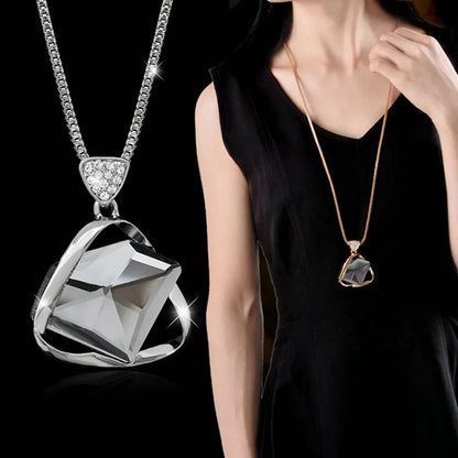 Women's Solid Color Sweater Chain with Rhinestone Inlay – Durable Alloy Streetwear Accessory